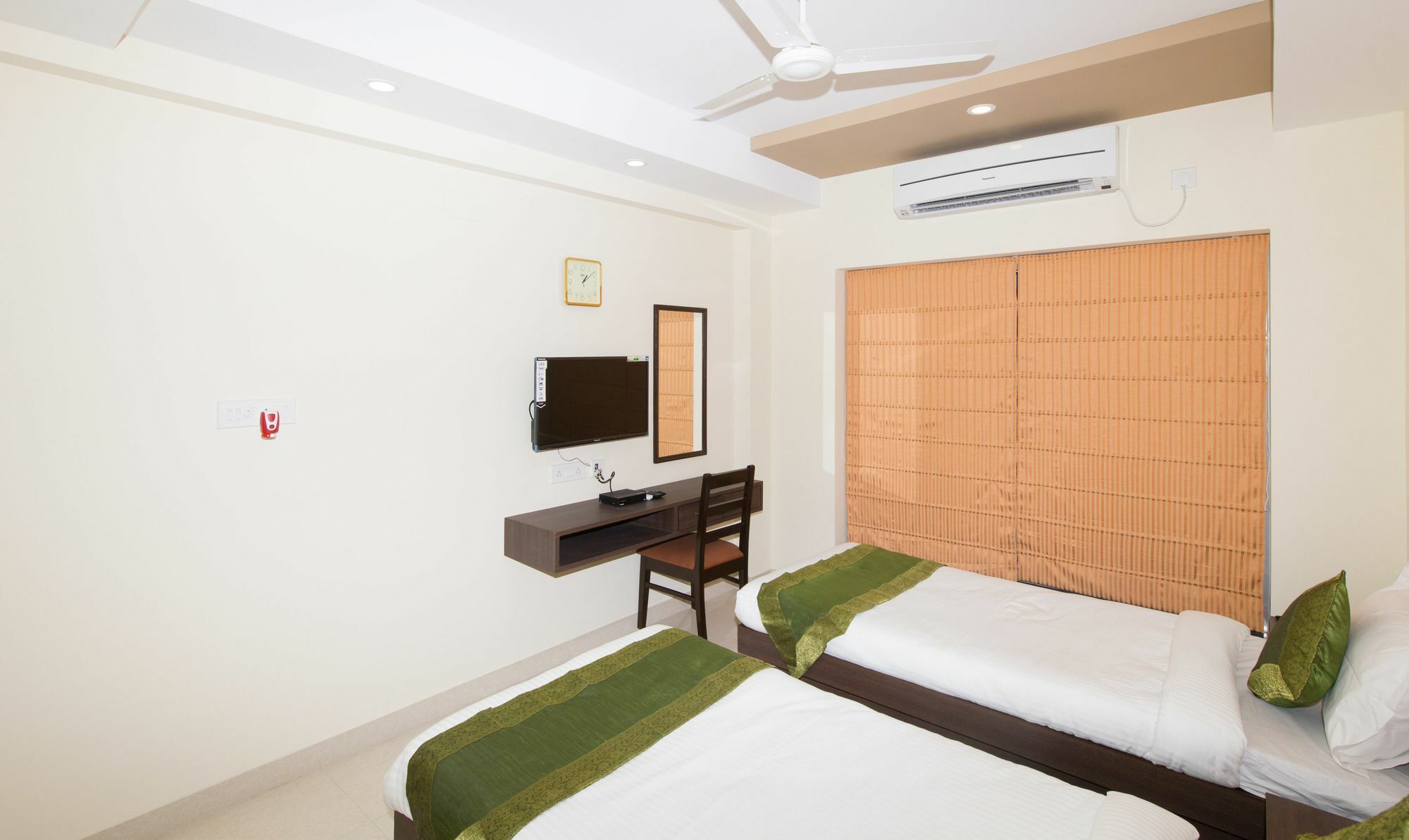 Treebo Trend Newtown Classic Kolkata Exterior photo